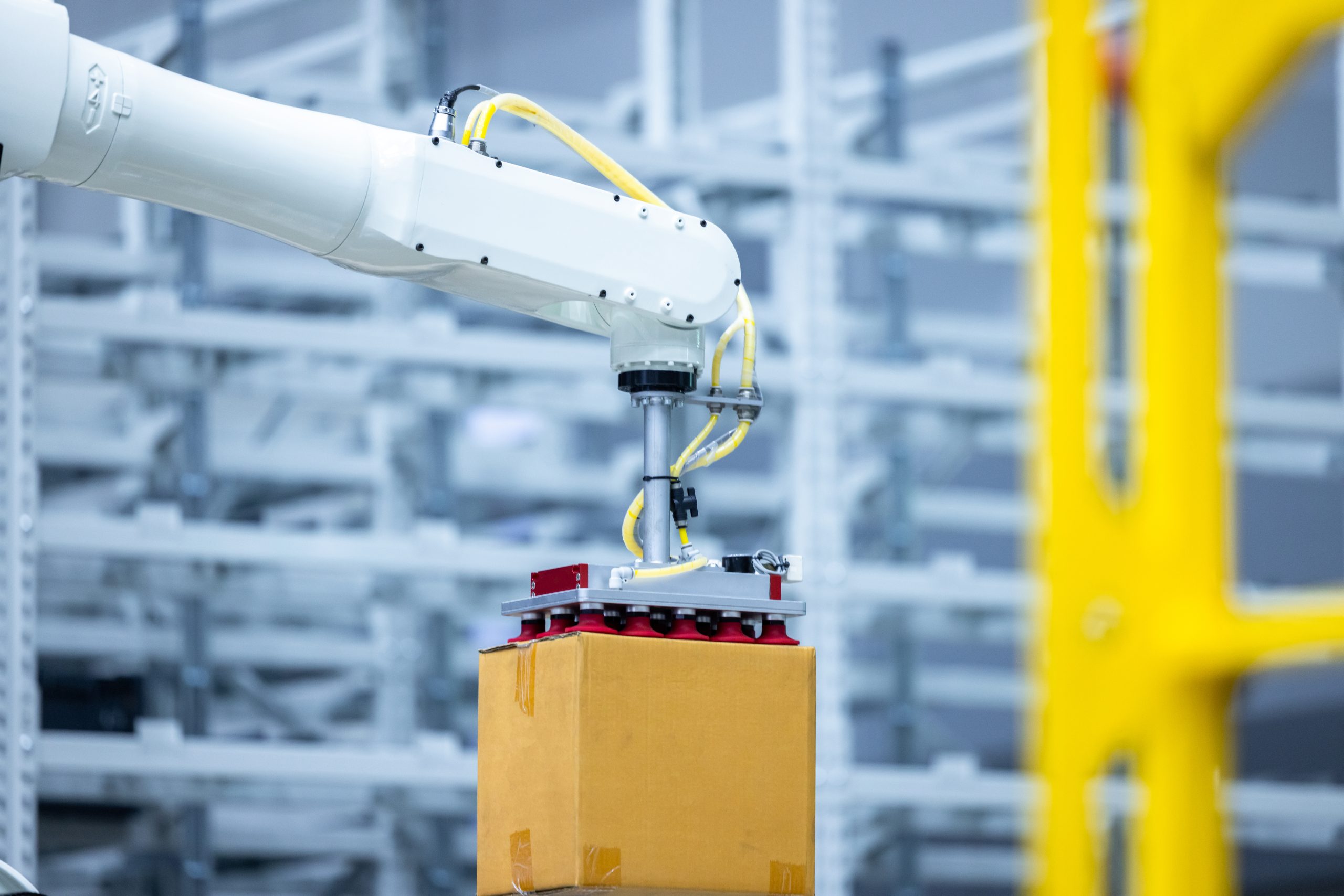 A Complete Guide to Warehouse Automation Software: Features, Benefits, and ROI